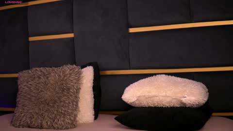 Snapshot of cynthiawest chatting on January 15, 4:04 am Ivy online show from January 15, 4:04 am