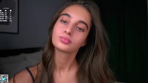 Isabella online show from November 22, 1:04 am