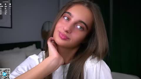 Isabella online show from November 30, 1:09 am