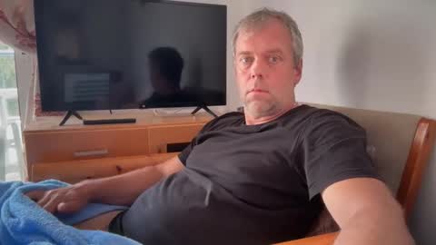 Snapshot of czen888 chatting on May 18, 9:59 am Czen online show from May 18, 9:59 am