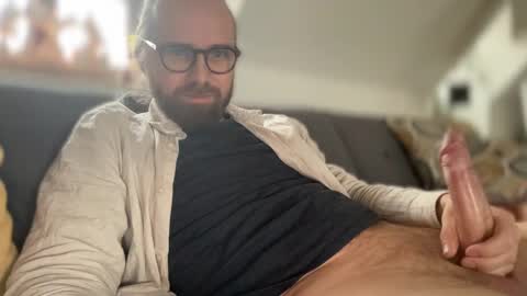 Snapshot of d0n_gi0vanni chatting on December 14, 10:45 am d0n_gi0vanni online show from December 14, 10:45 am