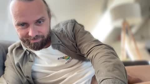 d0n_gi0vanni online show from April 22, 7:44 am