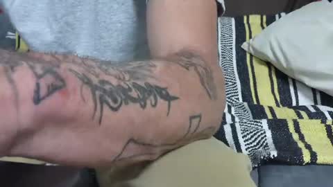 d4rkd351r3 online show from June 21, 2:25 am