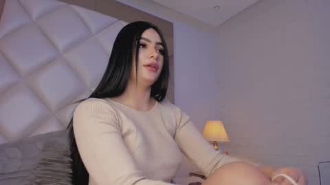 Snapshot of d_kimrouse_h chatting on February 5, 7:18 am Kim online show from February 5, 7:18 am