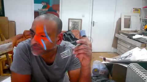 Snapshot of d_w_londonboy chatting on December 11, 12:23 am d w londonboy online show from December 11, 12:23 am