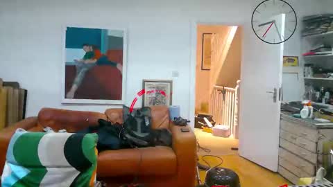 Snapshot of d_w_londonboy chatting on December 12, 8:25 am d w londonboy online show from December 12, 8:25 am