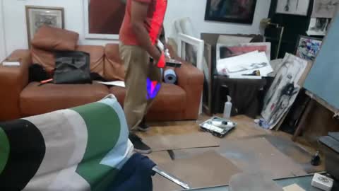 Snapshot of d_w_londonboy chatting on December 21, 6:55 pm d w londonboy online show from December 21, 6:55 pm