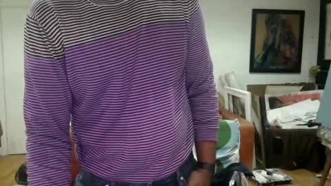 Snapshot of d_w_londonboy chatting on December 22, 2:28 am d w londonboy online show from December 22, 2:28 am