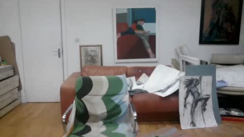 Snapshot of d_w_londonboy chatting on December 24, 2:12 pm d w londonboy online show from December 24, 2:12 pm