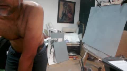 Snapshot of d_w_londonboy chatting on December 25, 2:35 am d w londonboy online show from December 25, 2:35 am