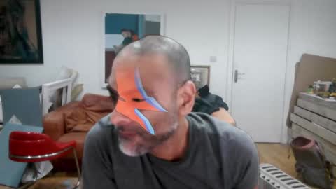 Snapshot of d_w_londonboy chatting on December 30, 12:00 am d w londonboy online show from December 30, 12:00 am