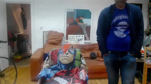 Snapshot of d_w_londonboy chatting on January 28, 8:57 am d w londonboy online show from January 28, 8:57 am