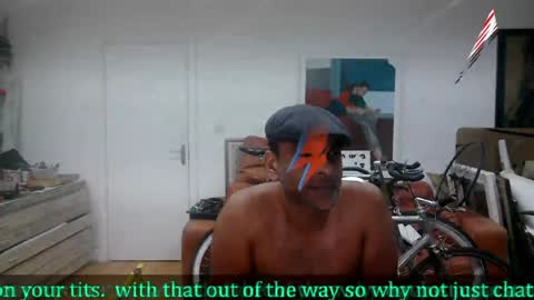 Snapshot of d_w_londonboy chatting on January 29, 5:19 am d w londonboy online show from January 29, 5:19 am