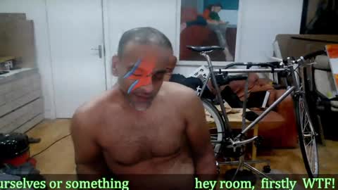 Snapshot of d_w_londonboy chatting on February 7, 8:10 pm d w londonboy online show from February 7, 8:10 pm