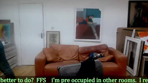 Snapshot of d_w_londonboy chatting on February 12, 5:26 am d w londonboy online show from February 12, 5:26 am