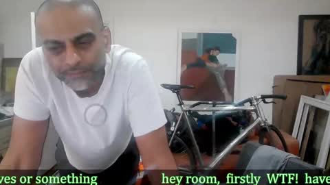 Snapshot of d_w_londonboy chatting on February 14, 3:26 pm d w londonboy online show from February 14, 3:26 pm