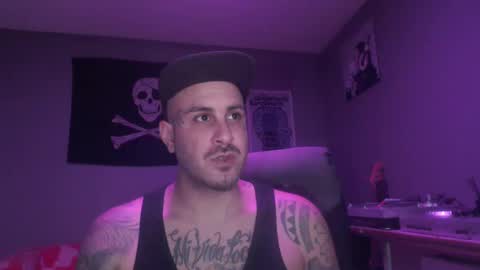 Snapshot of dabirdfree chatting on December 4, 7:12 pm Destroyer online show from December 4, 7:12 pm