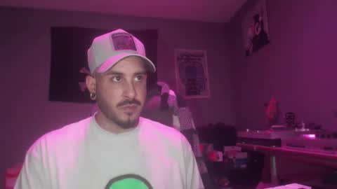 Snapshot of dabirdfree chatting on September 19, 9:15 pm Destroyer online show from September 19, 9:15 pm