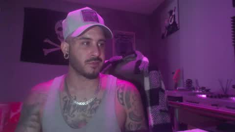 Snapshot of dabirdfree chatting on September 21, 4:52 pm Destroyer online show from September 21, 4:52 pm