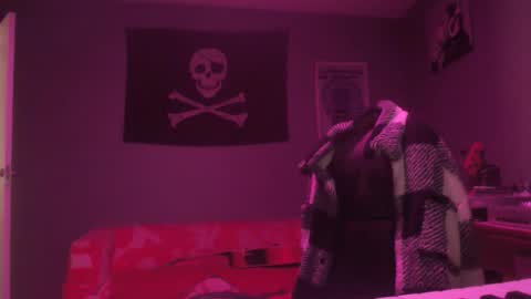 Snapshot of dabirdfree chatting on October 19, 3:56 pm Destroyer online show from October 19, 3:56 pm