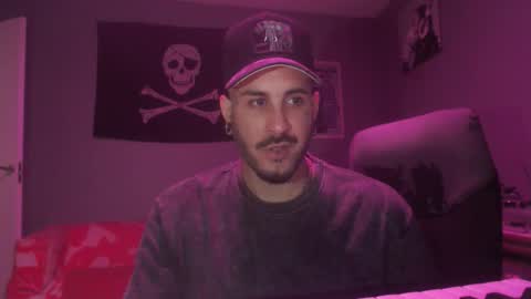 Snapshot of dabirdfree chatting on November 4, 12:10 am Destroyer online show from November 4, 12:10 am