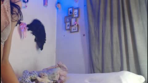 Snapshot of dabria_luxe chatting on February 2, 11:47 pm dabria_luxe online show from February 2, 11:47 pm