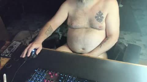 Snapshot of dadbodfatrod chatting on December 16, 10:37 pm Daddy online show from December 16, 10:37 pm