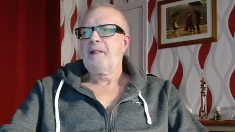 Brian ... online show from December 8, 8:47 pm