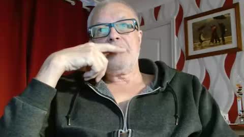 Brian ... online show from June 3, 8:03 pm
