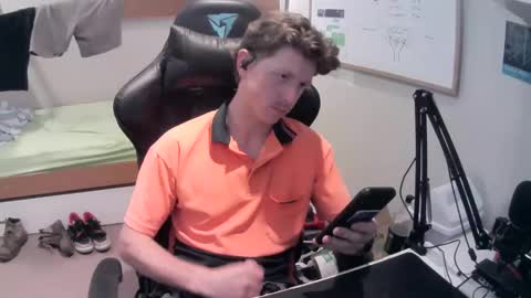 Snapshot of daddy__desires chatting on March 23, 5:00 am daddy__desires online show from March 23, 5:00 am