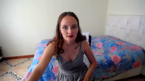 Snapshot of daddy_baby_horny chatting on July 22, 3:48 pm Antonella online show from July 22, 3:48 pm