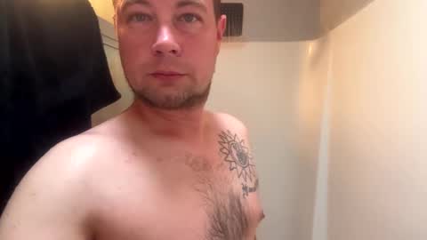 DaddyCam33 online show from September 13, 7:35 pm