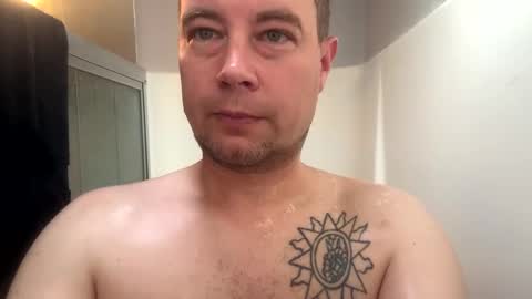 DaddyCam33 online show from October 5, 5:00 pm