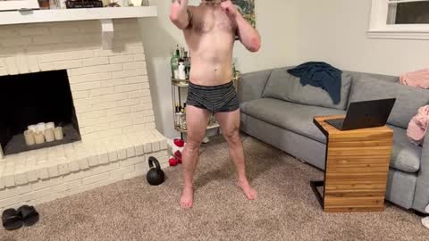 Snapshot of daddydaydrinkz chatting on December 20, 7:01 am DaddydayDrinkz online show from December 20, 7:01 am