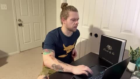 Snapshot of daddydaydrinkz chatting on March 1, 6:35 am DaddydayDrinkz online show from March 1, 6:35 am