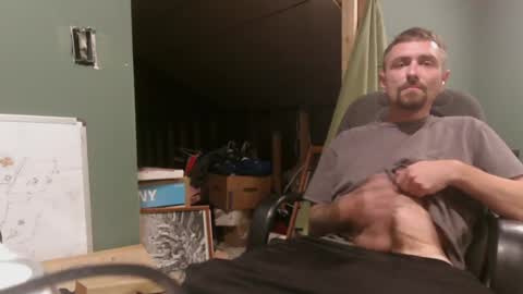 Snapshot of daddydic120402 chatting on July 24, 5:05 am daddydic120402 online show from July 24, 5:05 am