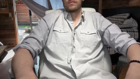 Leo online show from April 4, 9:45 pm