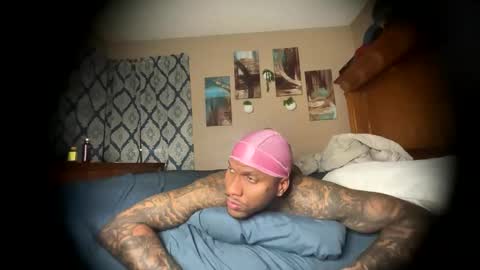 Snapshot of daddyjanimal chatting on May 16, 10:36 am sexy tatted king bbc online show from May 16, 10:36 am