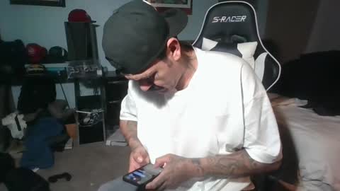 Snapshot of daddyjayare760 chatting on March 3, 5:20 am daddyjayare760 online show from March 3, 5:20 am