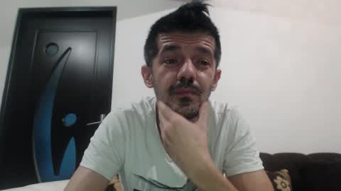 Snapshot of daddynextdoor86 chatting on December 2, 5:57 am daddynextdoor86 online show from December 2, 5:57 am