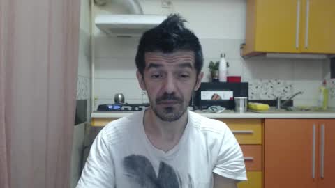 Snapshot of daddynextdoor86 chatting on December 17, 5:24 am daddynextdoor86 online show from December 17, 5:24 am