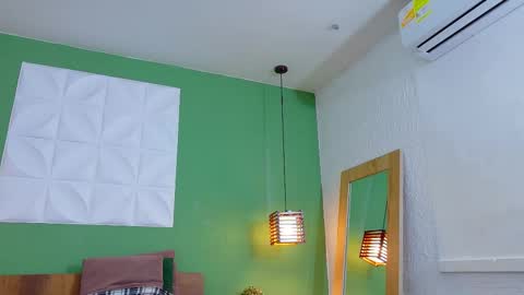 Valen online show from February 25, 2:33 pm