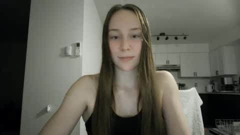 Snapshot of daddysssgoodgirl chatting on October 21, 7:09 am daddys good girl online show from October 21, 7:09 am