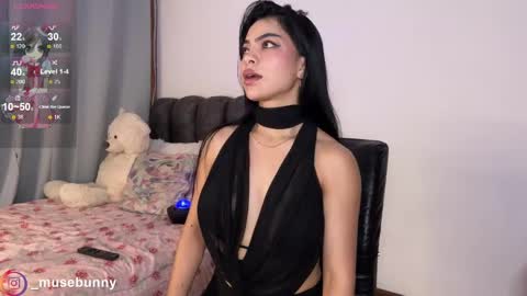 Snapshot of daddysweeeetbody chatting on May 3, 12:49 am Sophie online show from May 3, 12:49 am