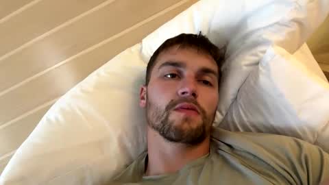 Snapshot of daddyyjus chatting on March 8, 7:39 pm daddyyjus online show from March 8, 7:39 pm
