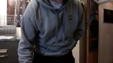 Snapshot of dadooronron69 chatting on October 12, 12:15 pm dadooronron69 online show from October 12, 12:15 pm