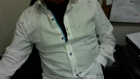 Snapshot of dadooronron69 chatting on November 8, 4:51 pm dadooronron69 online show from November 8, 4:51 pm