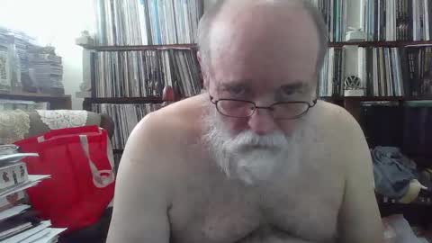 Snapshot of dadpigslut2 chatting on January 17, 11:40 pm dadpigslut online show from January 17, 11:40 pm