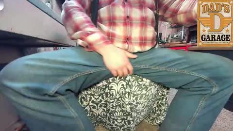 Snapshot of dadsgarageatl chatting on December 15, 10:36 pm Dads Garage Atl online show from December 15, 10:36 pm