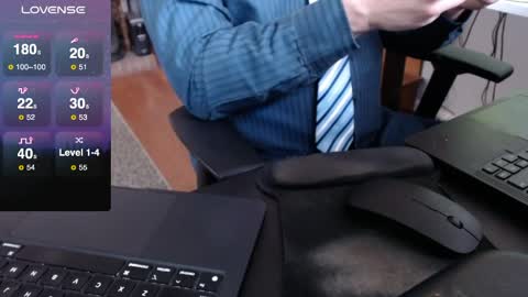 Snapshot of dadssecret69 chatting on March 30, 5:58 pm DadsSecret online show from March 30, 5:58 pm